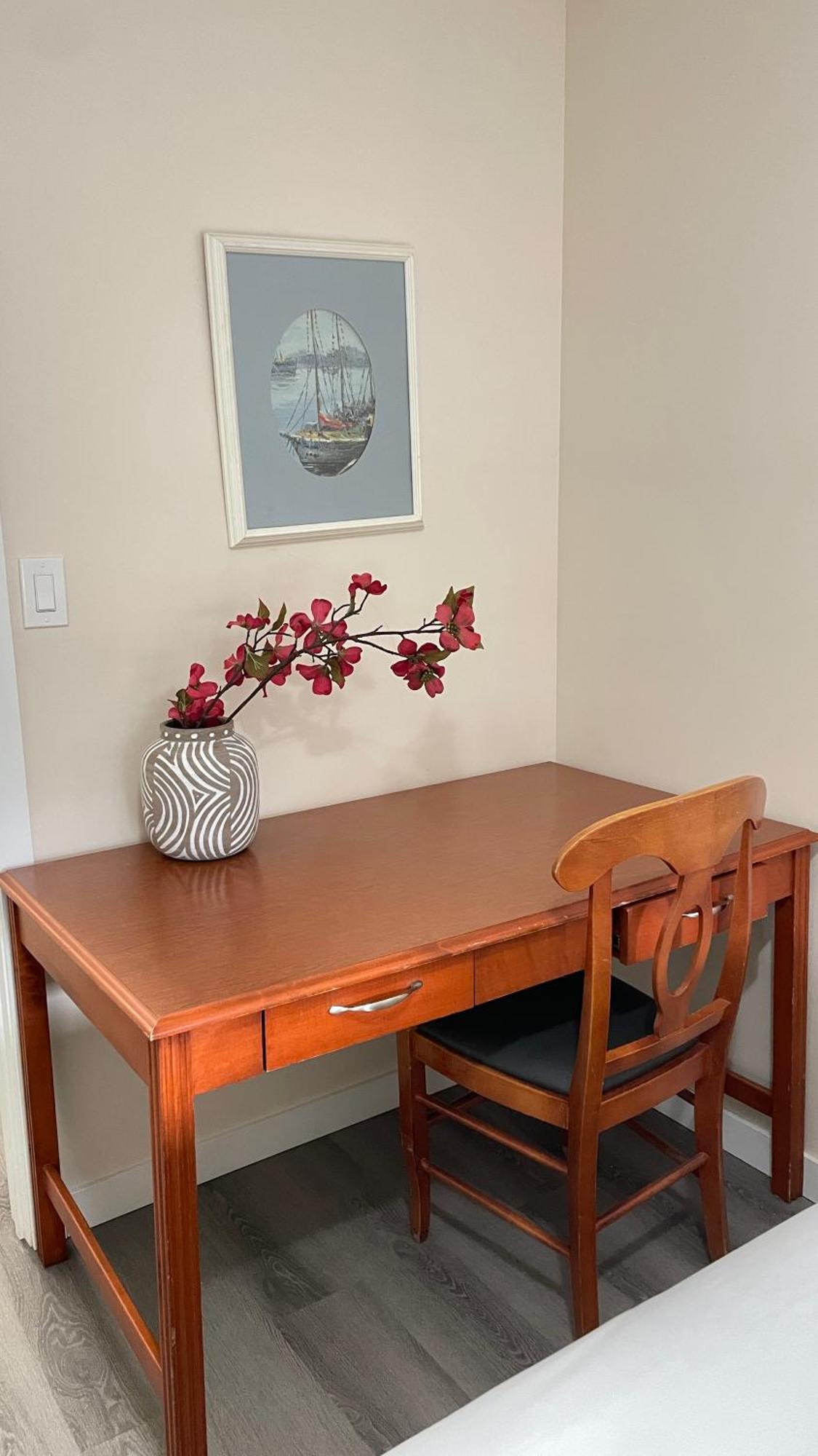 #304 Mountain View 1br In Dt Apartment *